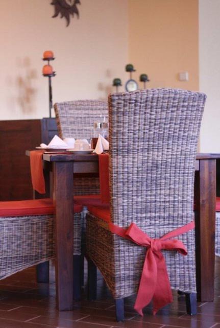 Relax Inn Šoporňa Екстериор снимка